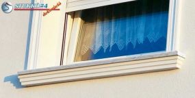 Győr 105 kérgesített ablakpárkány, kültéri stukkó