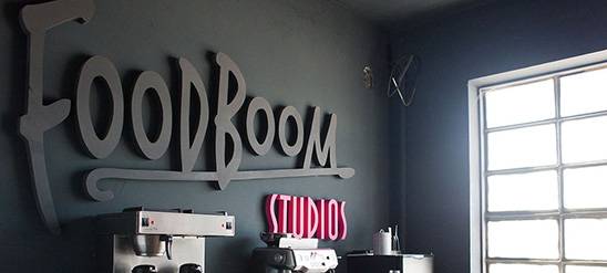 Egyedi logó FoodBoom Studio