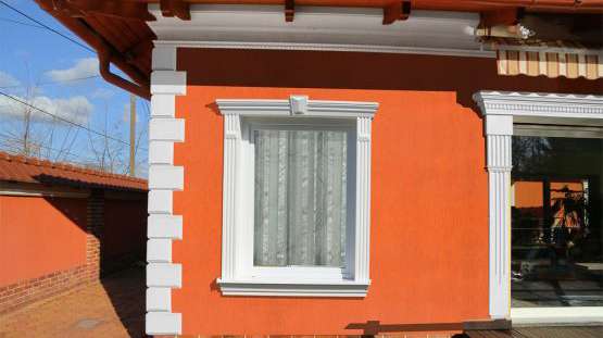 Homlokzati profilok ablak-és ajtókeretezéshez