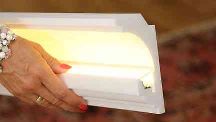 Plexi léc indirekt világítás kialakításához alkalmas stukkó díszlécben